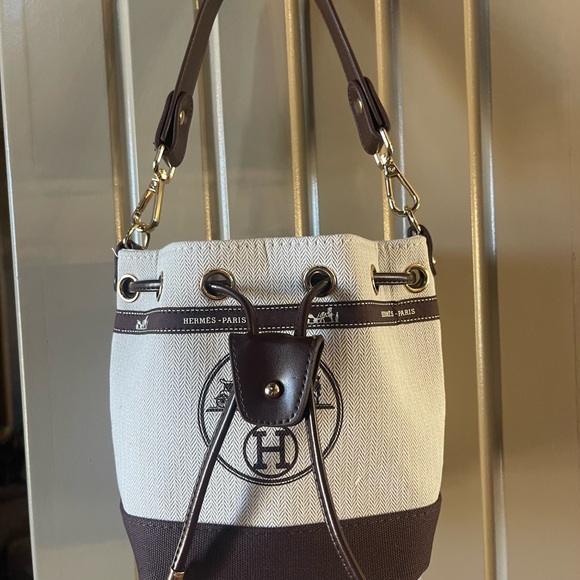 Hermès Beige and Brown up-cycled Bucket Bag - Picture 6 of 12